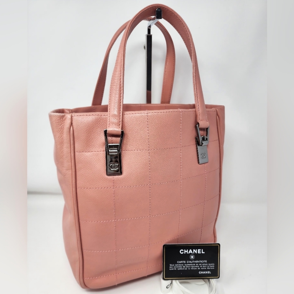 Chanel Caviar leather Chocolate Bar Shoulder Bag with COA